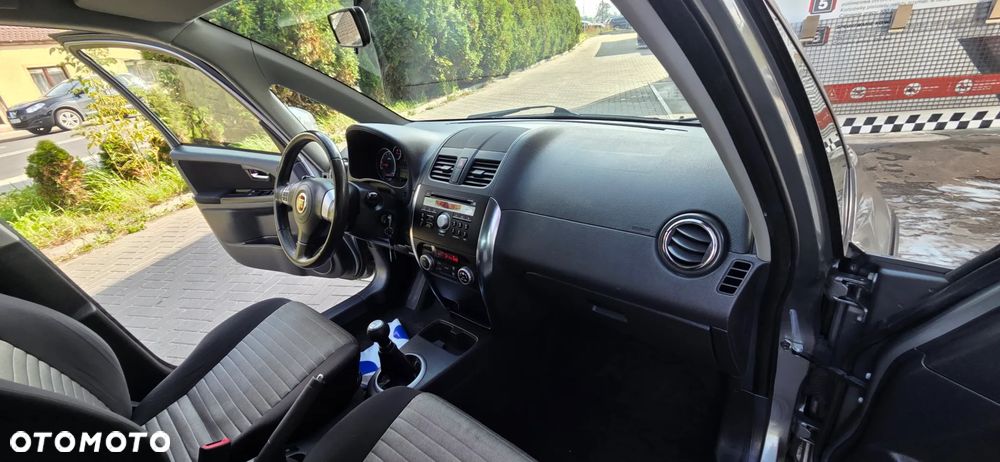 Fiat Sedici 1.6 16V 4x2 Emotion - 33