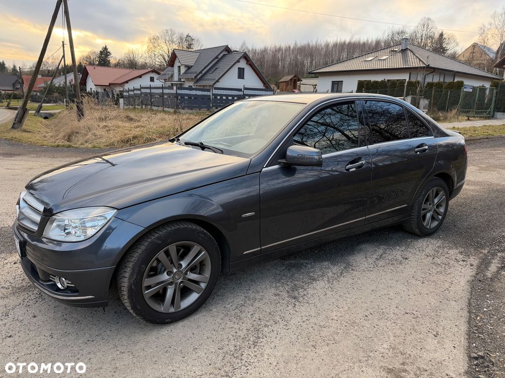 Mercedes-Benz Klasa C 200 CGI Automatik BlueEFFICIENCY Avantgarde - 3