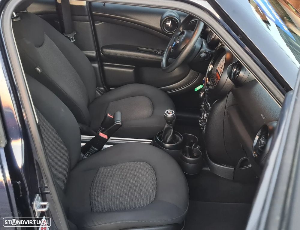 MINI Countryman Cooper D - 18