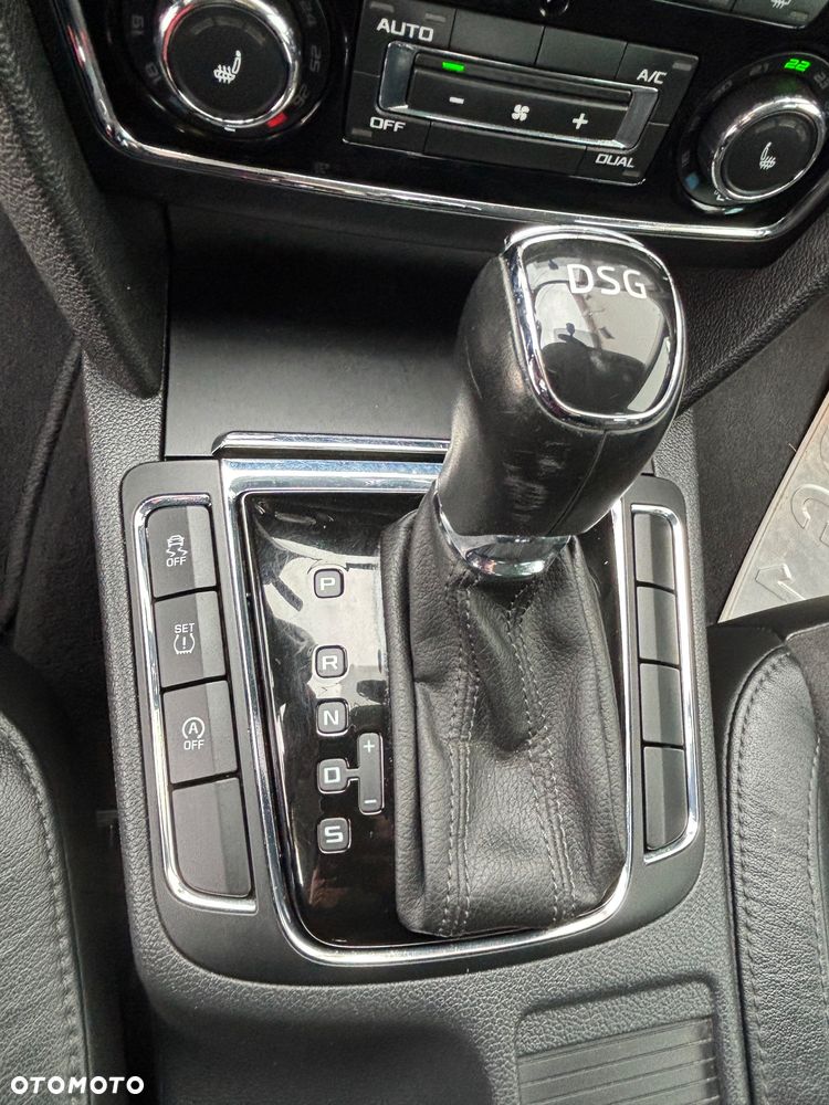 Skoda Superb 2.0 TDI Green tec DSG Elegance - 28