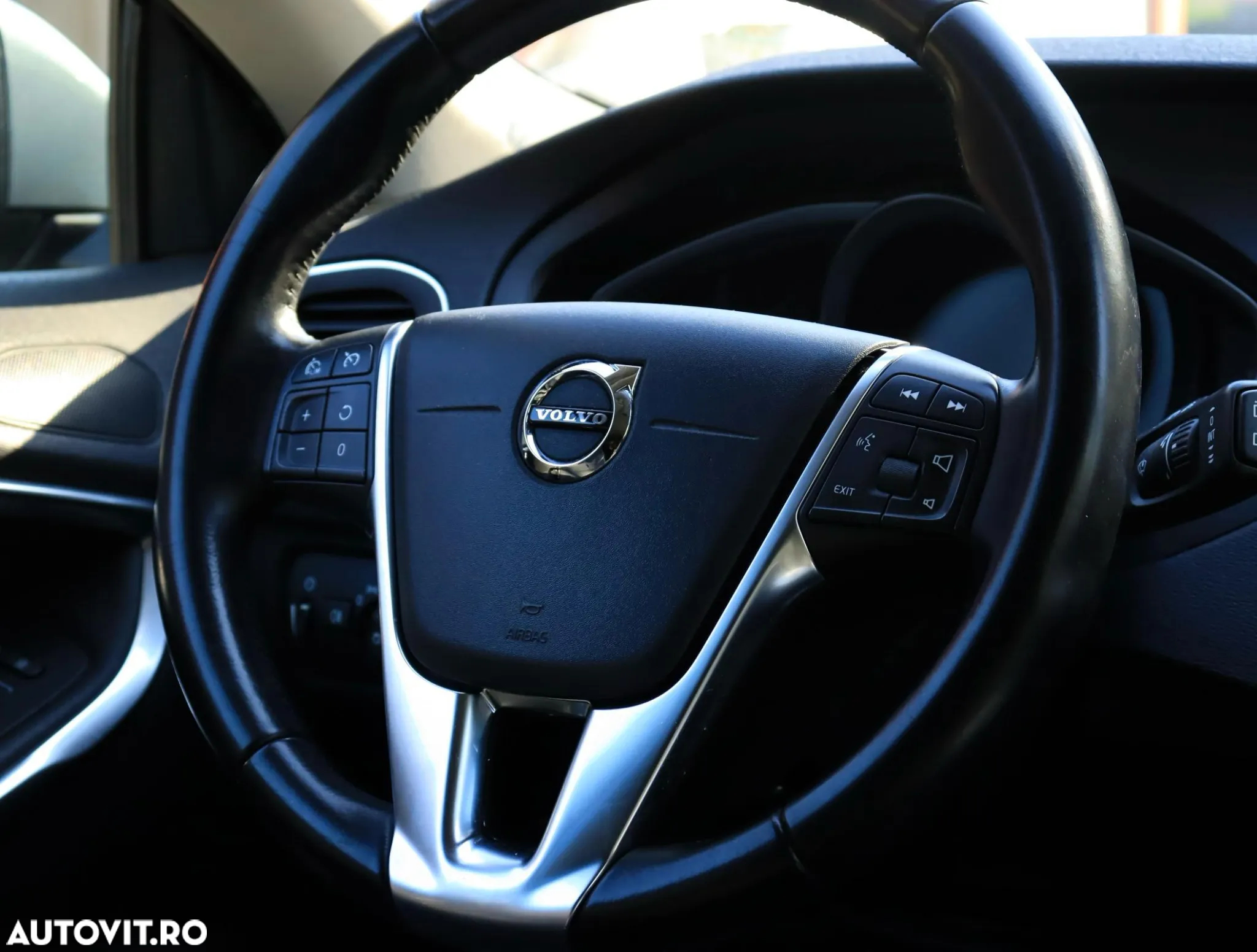 Volvo V40 D3 Geartronic - 12