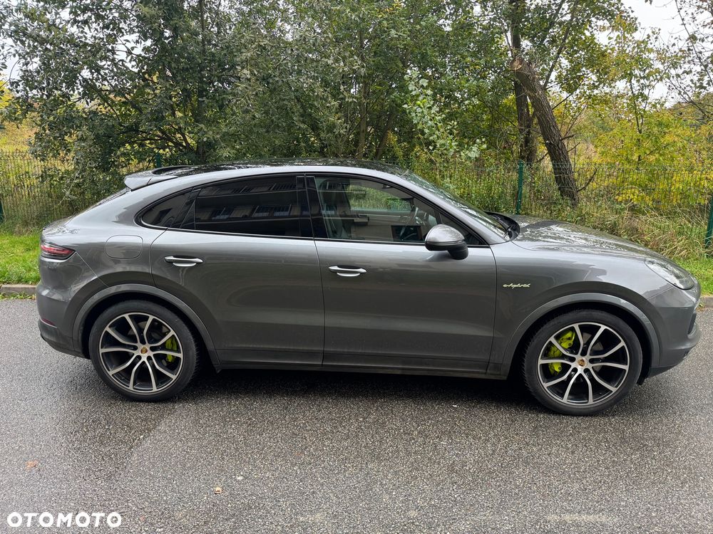 Porsche Cayenne Coupe E-Hybrid - 3