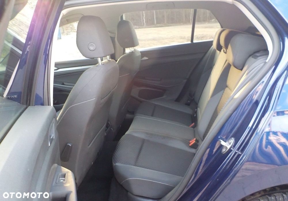 Volkswagen Golf - 26