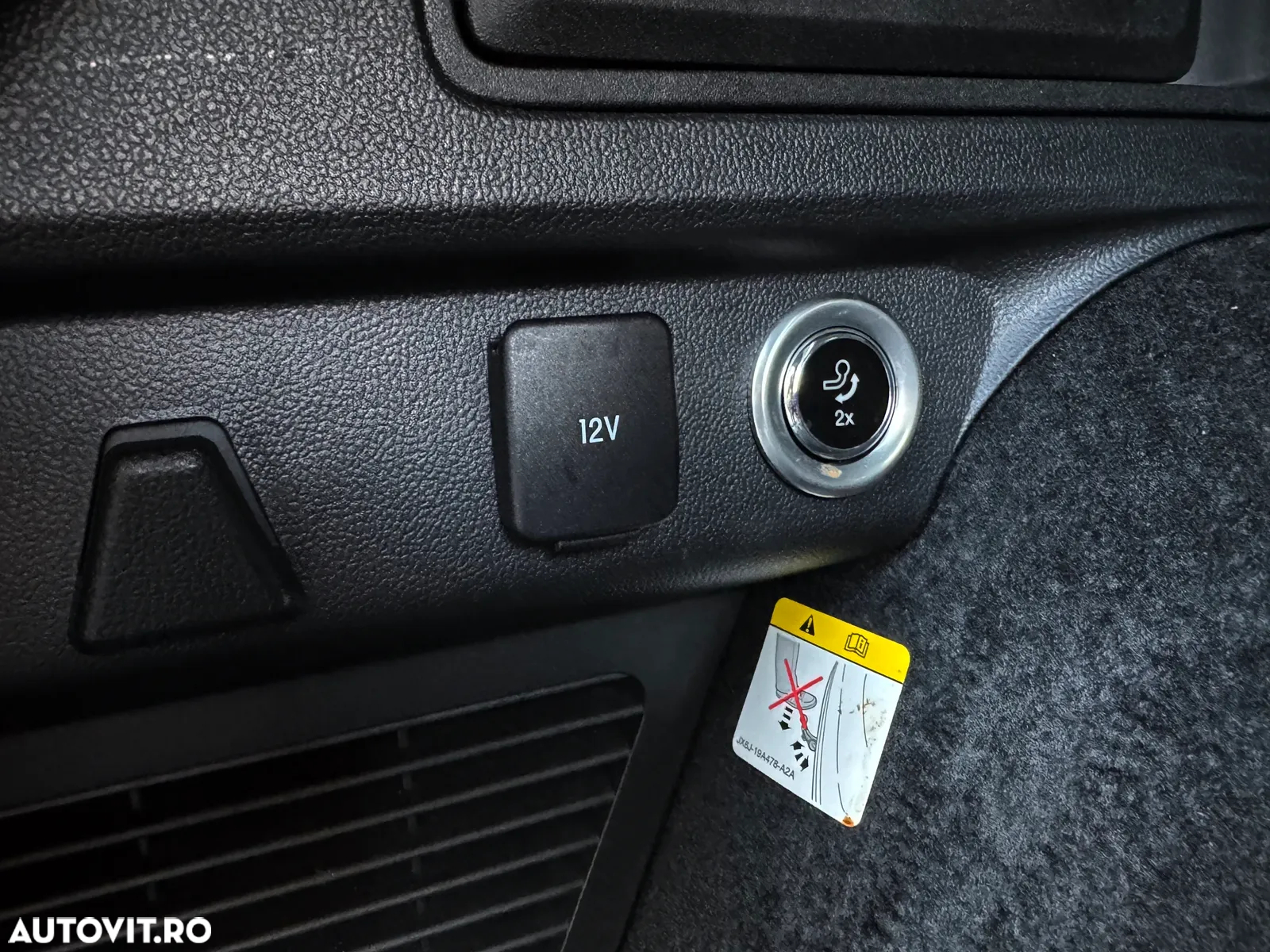 Ford Kuga 2.5 Duratec PHEV Titanium X - 36