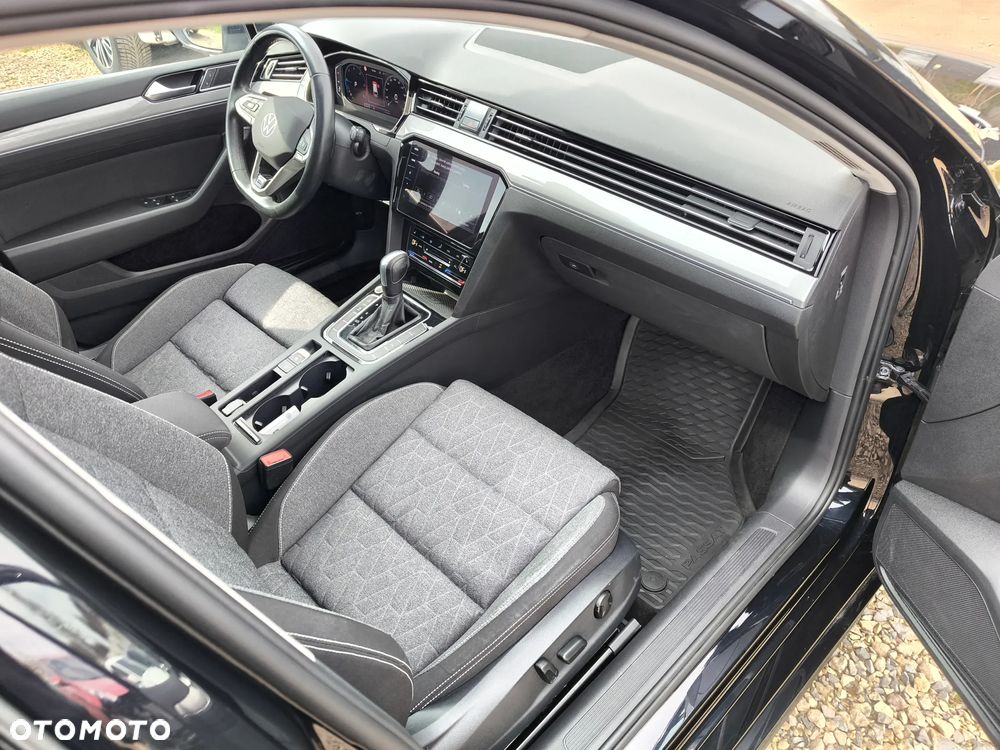 Volkswagen Passat 2.0 TDI SCR DSG 4Motion Business - 12