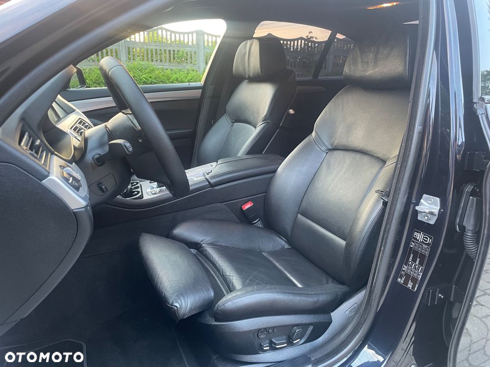 BMW Seria 5 530d Sport-Aut Luxury Line - 13