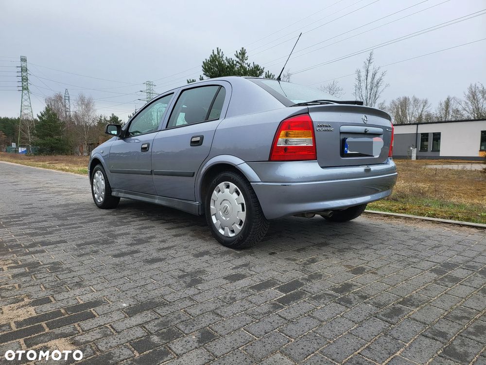 Opel Astra 1.4 - 4