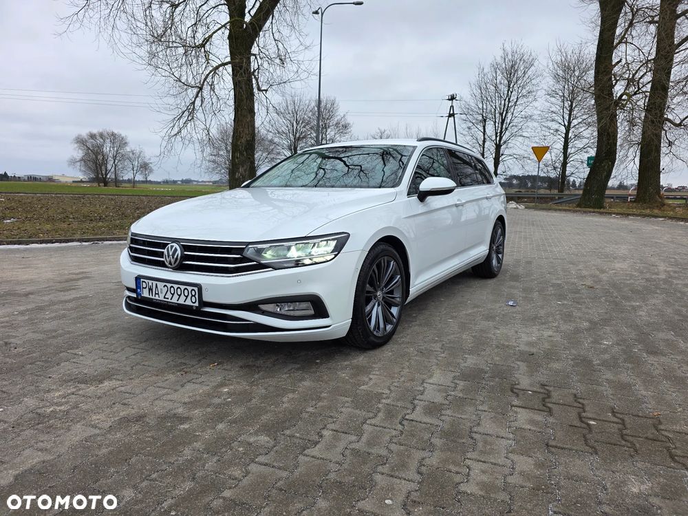 Volkswagen Passat 2.0 TDI SCR DSG Elegance - 1