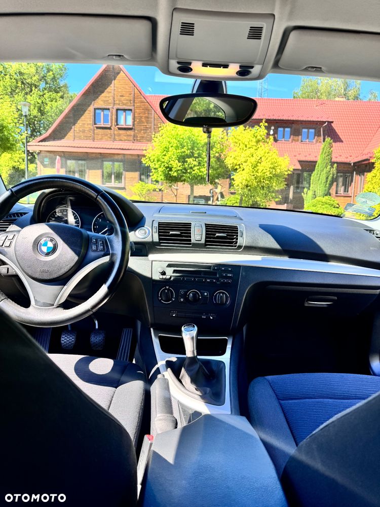 BMW Seria 1 116i - 22