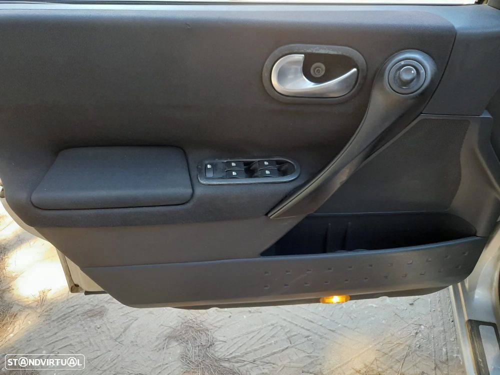 Renault Mégane 1.5 dCi Confort Expression - 7