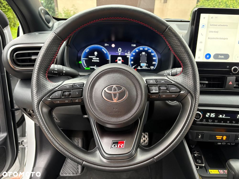 Toyota Yaris Hybrid 1.5 GR Sport - 19