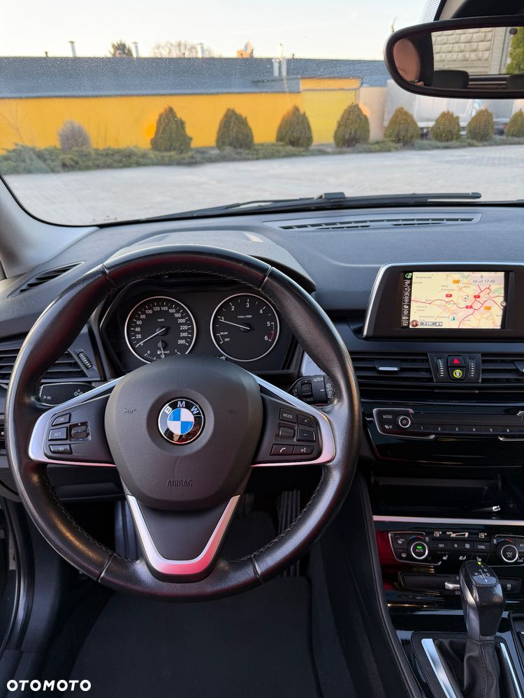BMW Seria 2 218d - 21