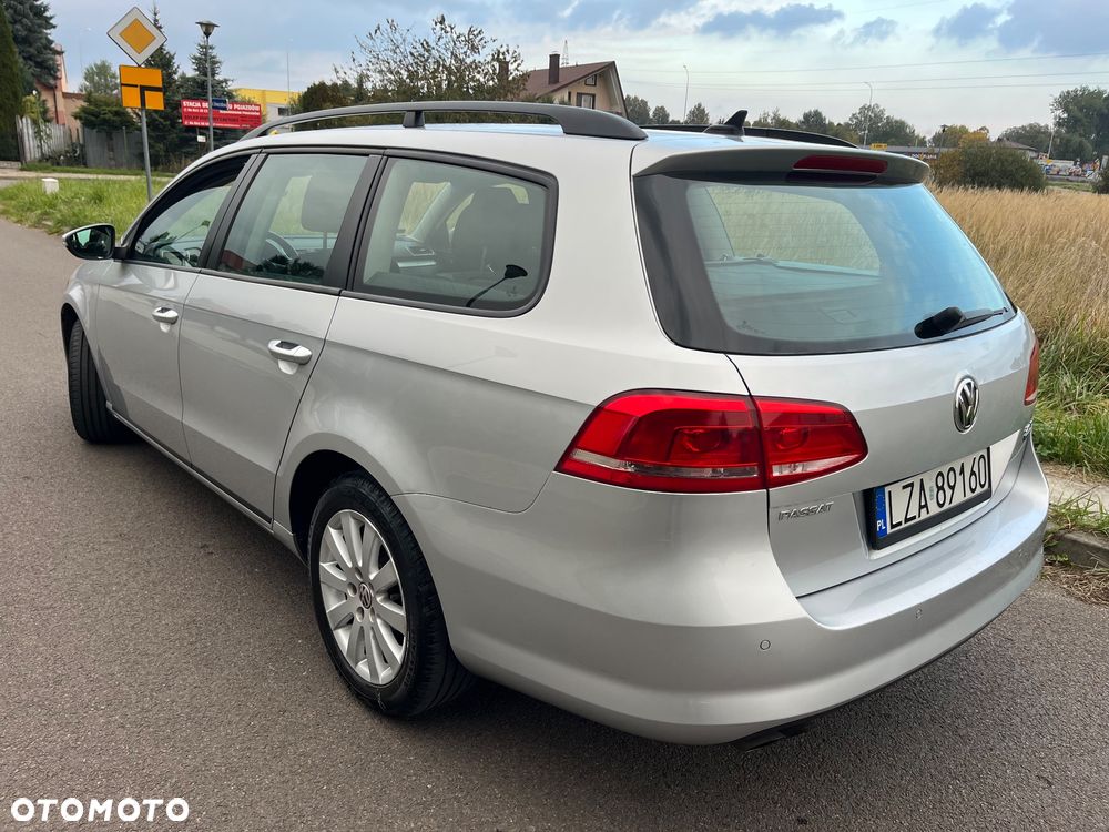 Volkswagen Passat Variant 2.0 Blue TDI SCR Highline - 11