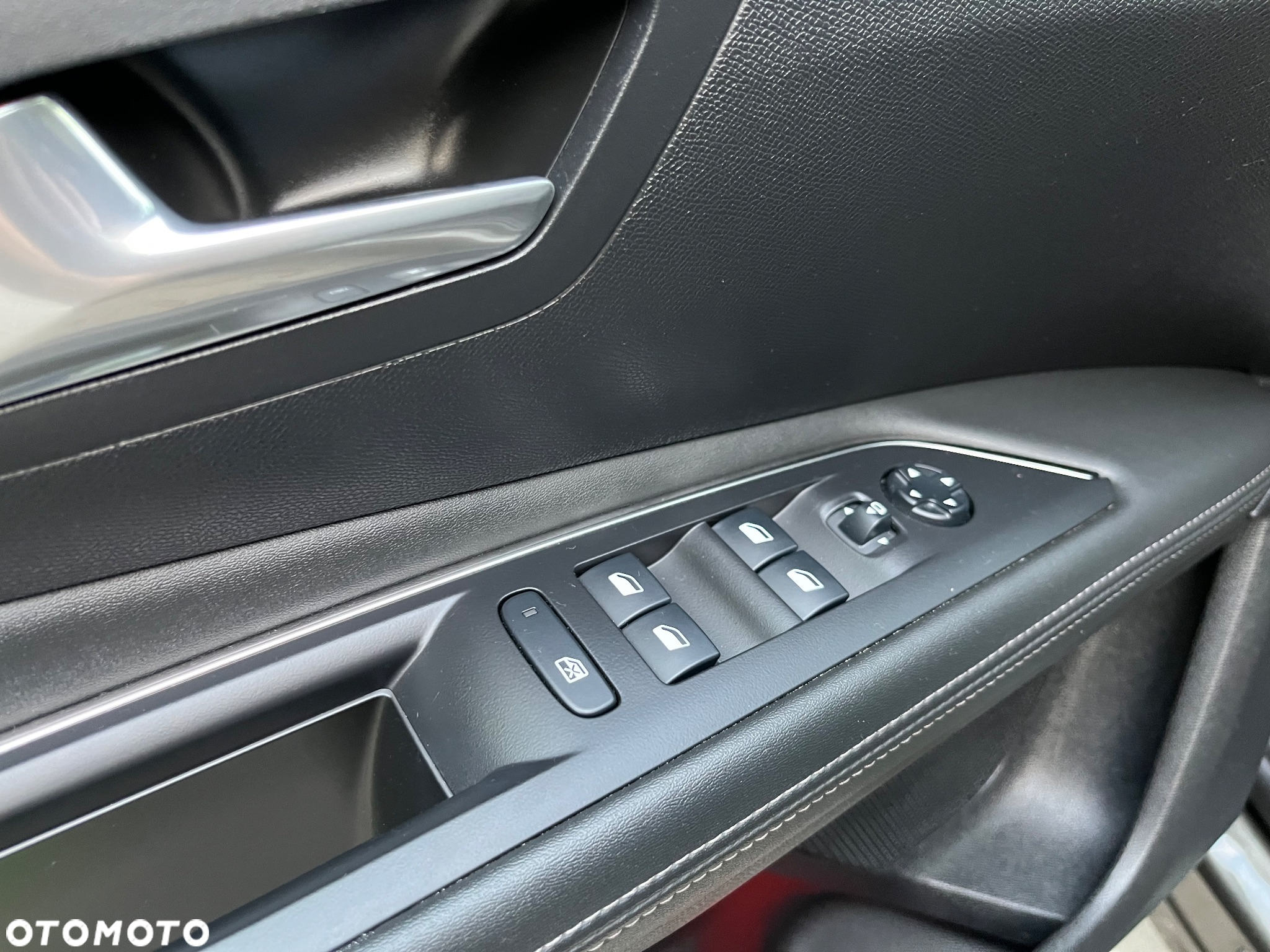 Peugeot 3008 1.2 PureTech Allure Pack S&S - 18