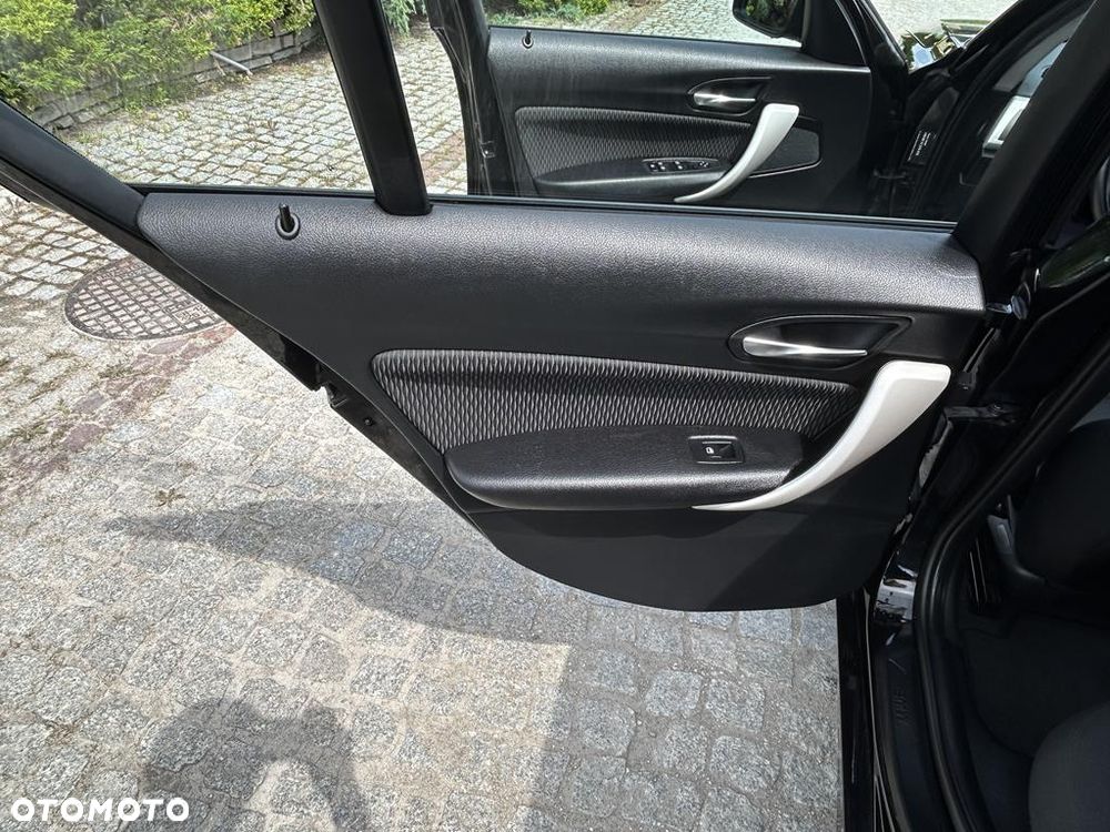 BMW Seria 1 116d EfficientDynamics Edition - 25