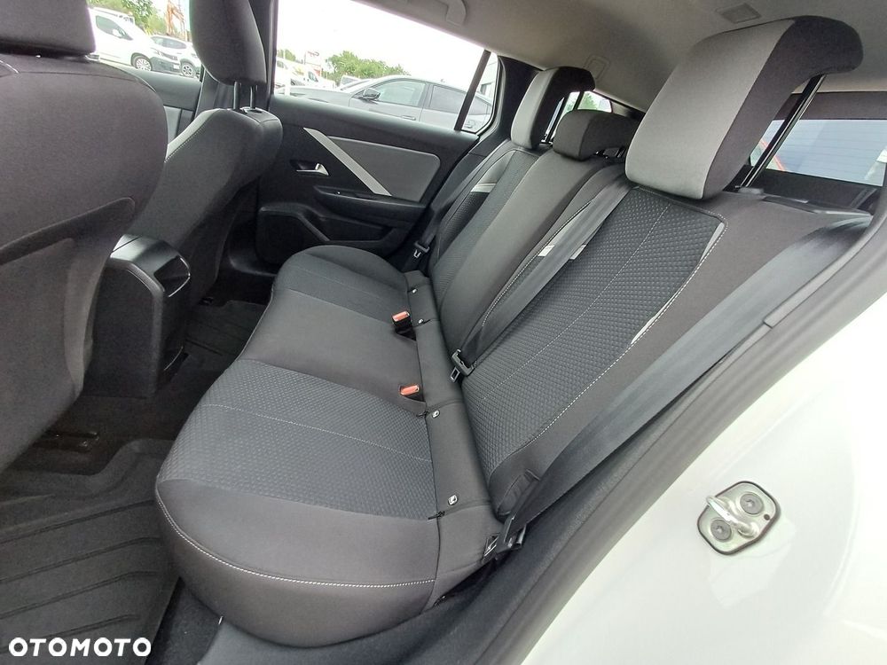 Opel Astra 1.2 T Edition S&S - 27