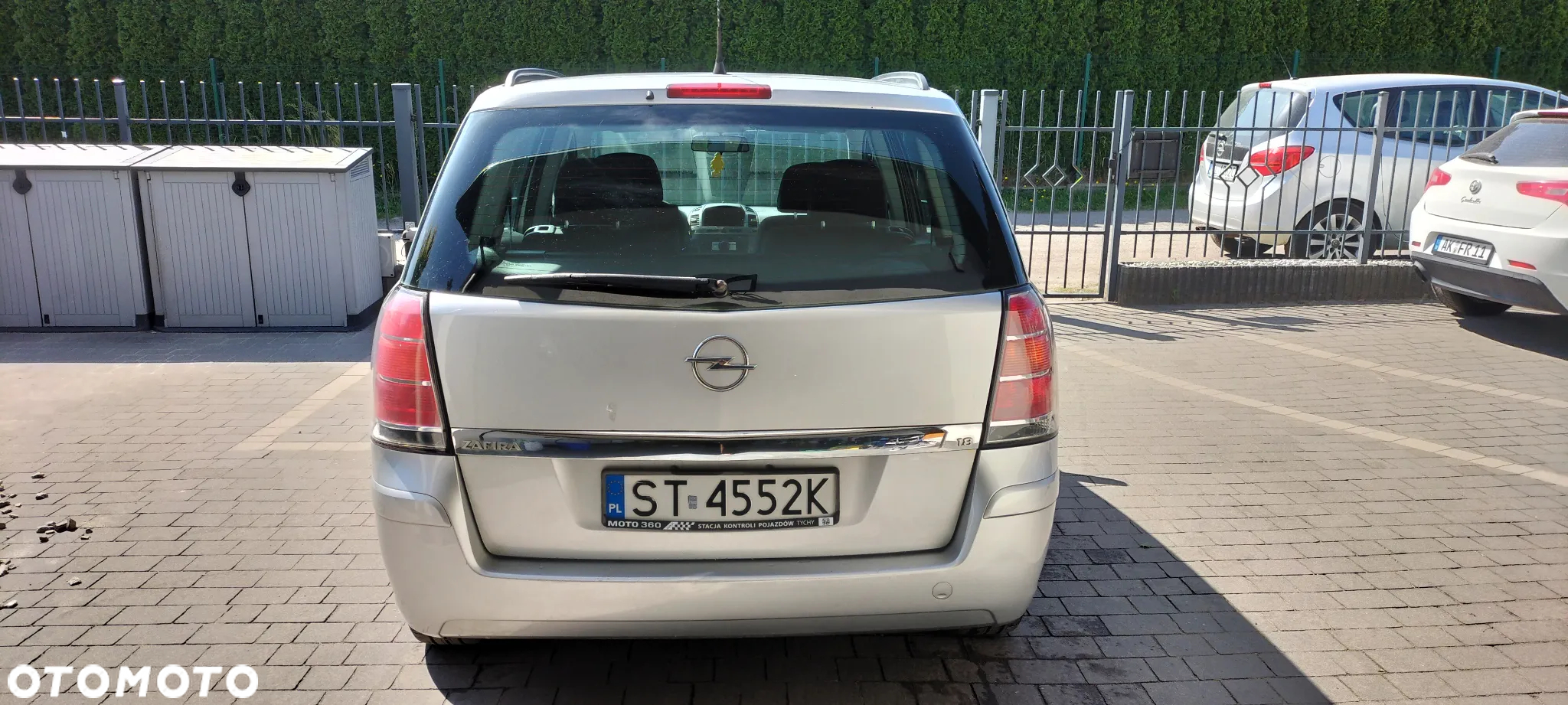 Opel Zafira - 10