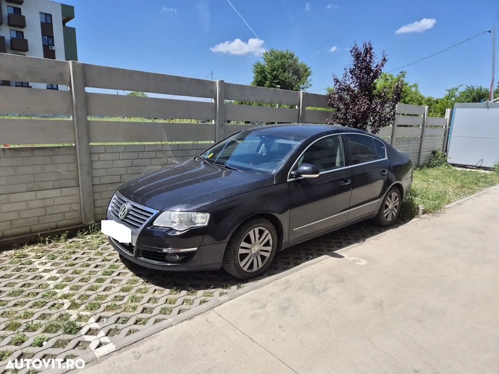 Volkswagen Passat - 1