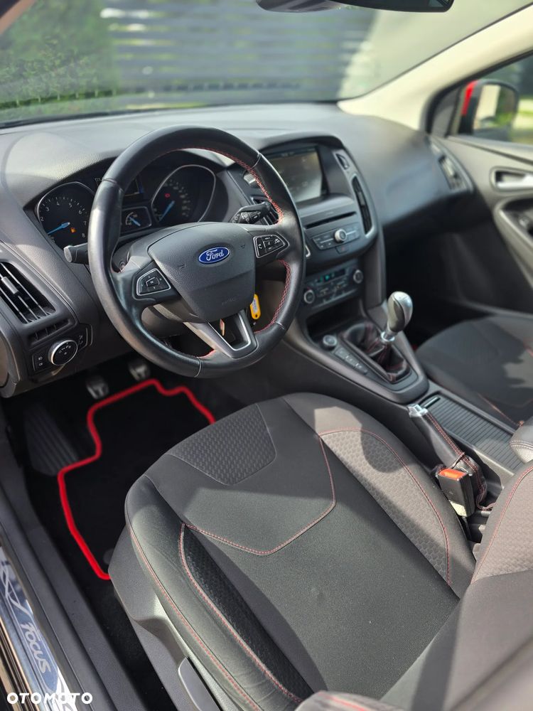 Ford Focus 1.5 EcoBoost STart-Stopp-System ST-LINE - 5