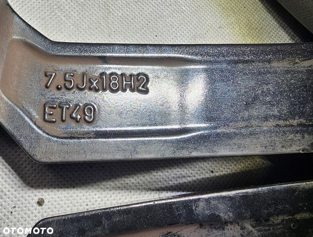 Felga 5G0601025CM VW GOLF 7,5x18 ET49 - 6