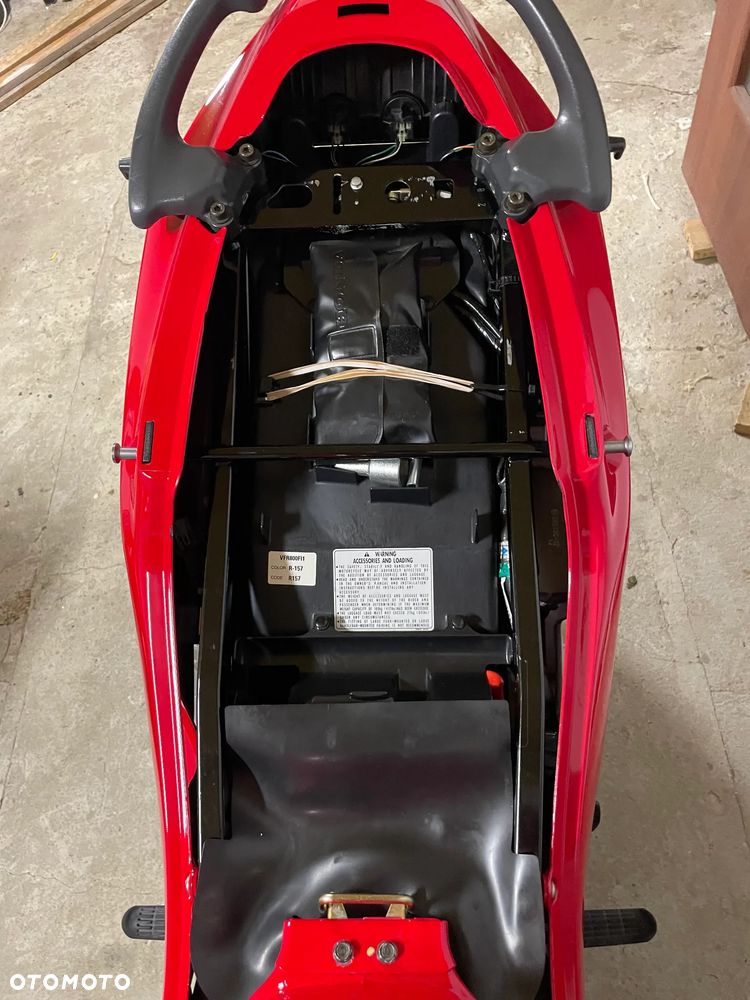 Honda VFR - 18