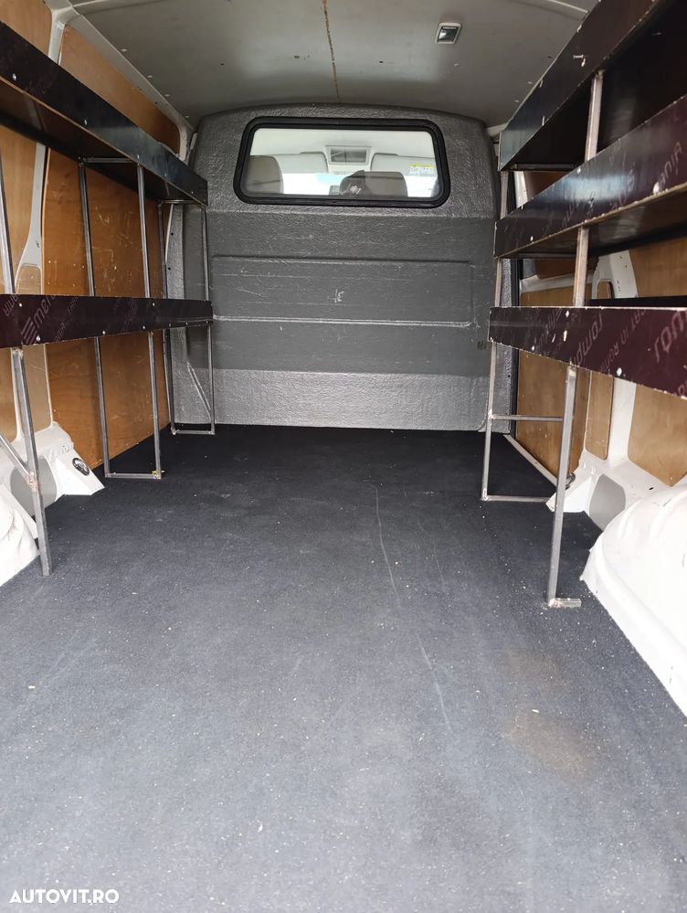 Volkswagen Transporter 2.0 75 kW KR - 32