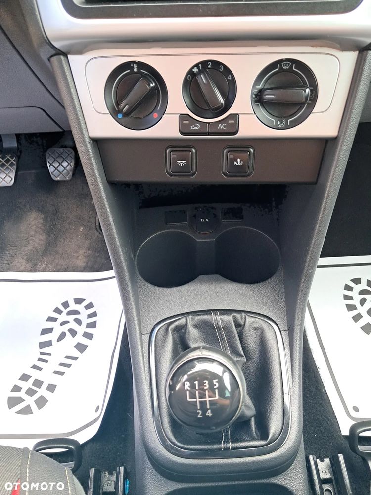 Volkswagen Polo - 23
