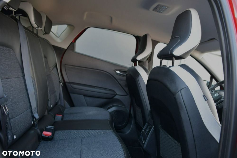 Renault Captur TCe Mild Hybrid 140 GPF TECHNO - 23