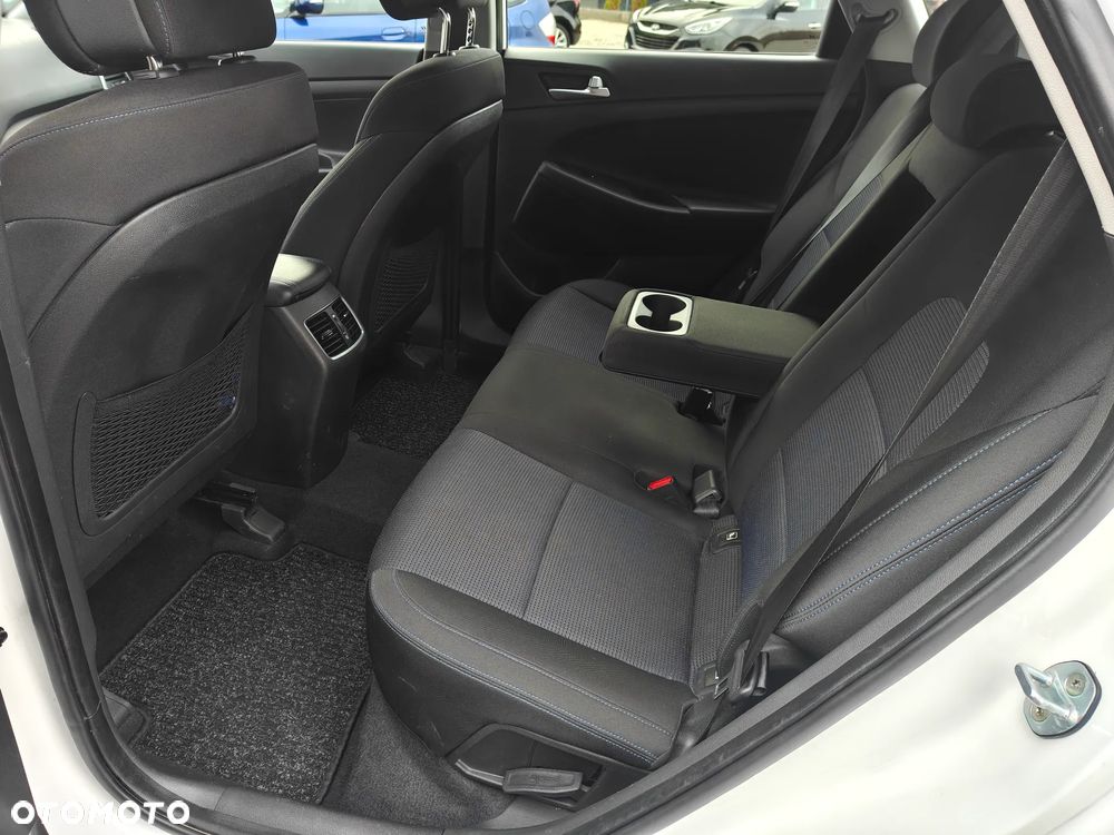 Hyundai Tucson blue 1.7 CRDi 2WD DCT Premium - 23