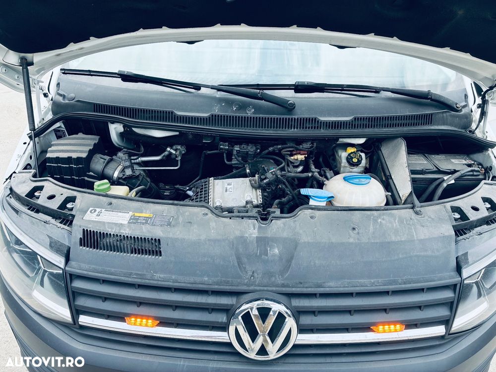 Volkswagen Transporter - 11
