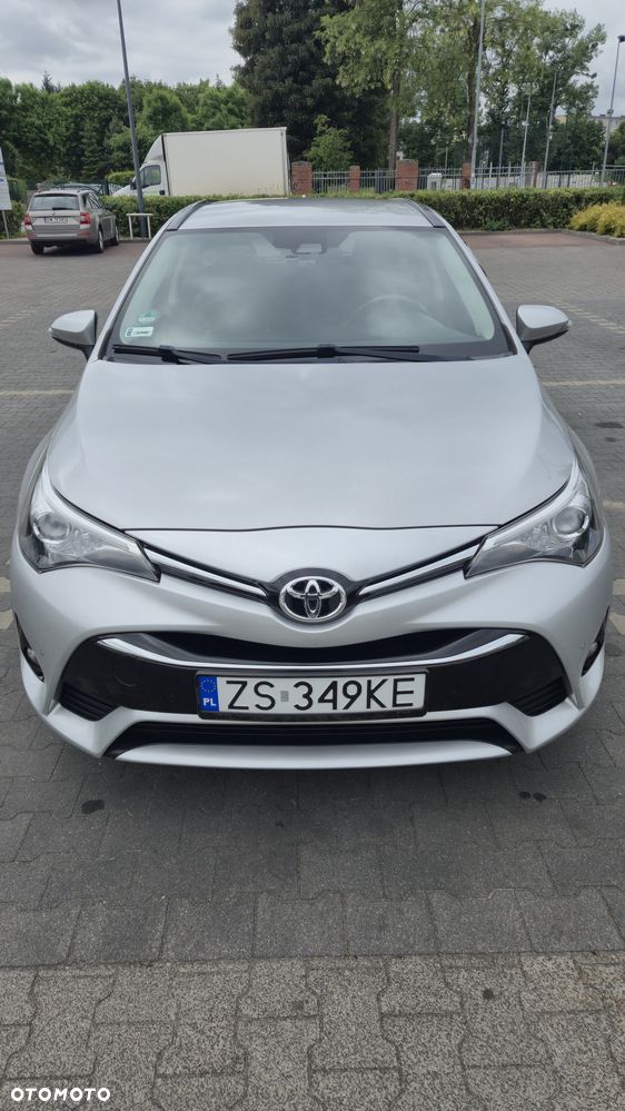 Toyota Avensis 1.8 Premium - 2