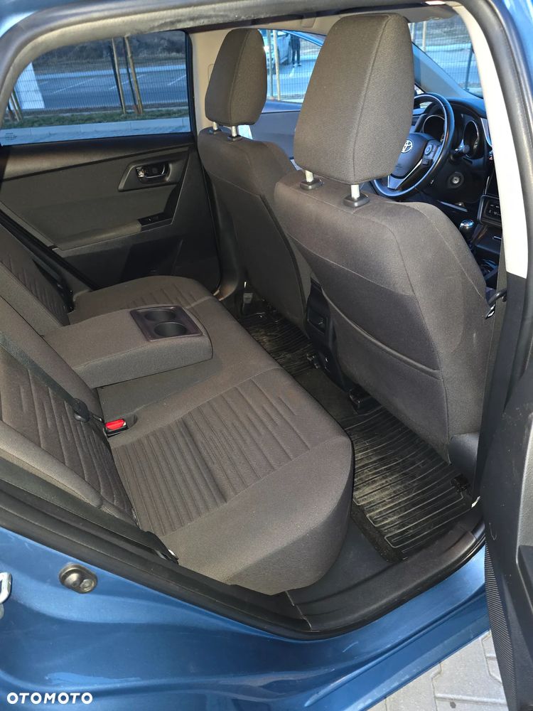Toyota Auris 1.6 Premium Comfort - 24