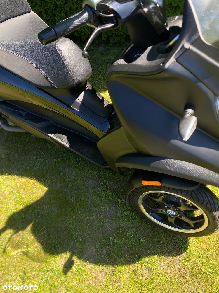 Piaggio MP-3 - 8