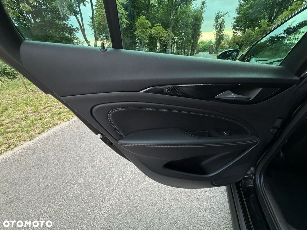 Opel Insignia - 21