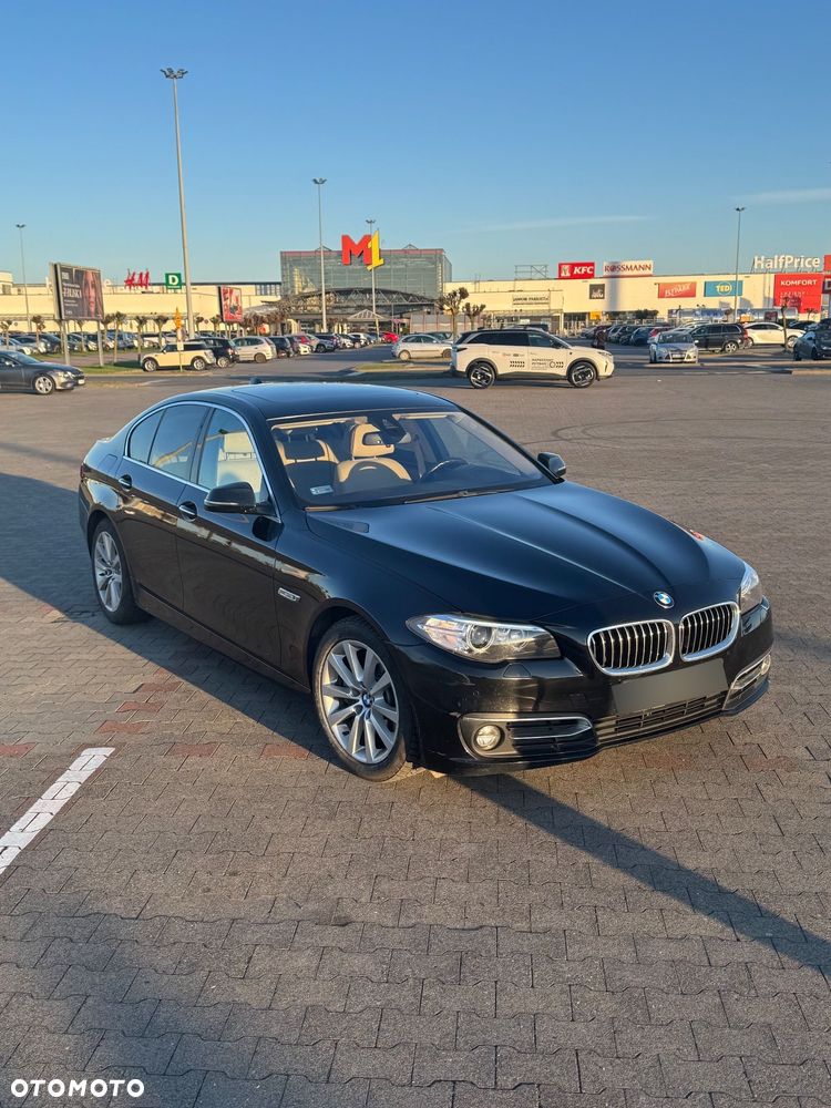 BMW Seria 5 525d Luxury Line - 9