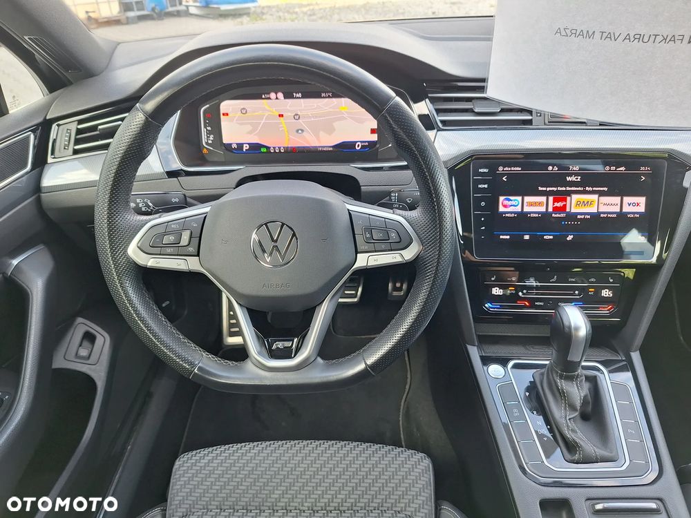 Volkswagen Passat - 11