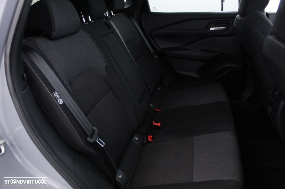 Nissan Qashqai 1.3 DIG-T N-Connecta LED+TT+SKY Xtronic - 15