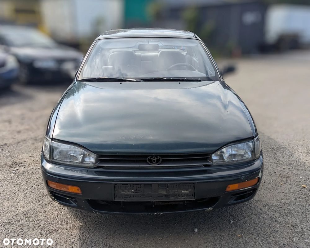 Toyota Camry III Sedan 2.2 131KM 1995 na części - 6