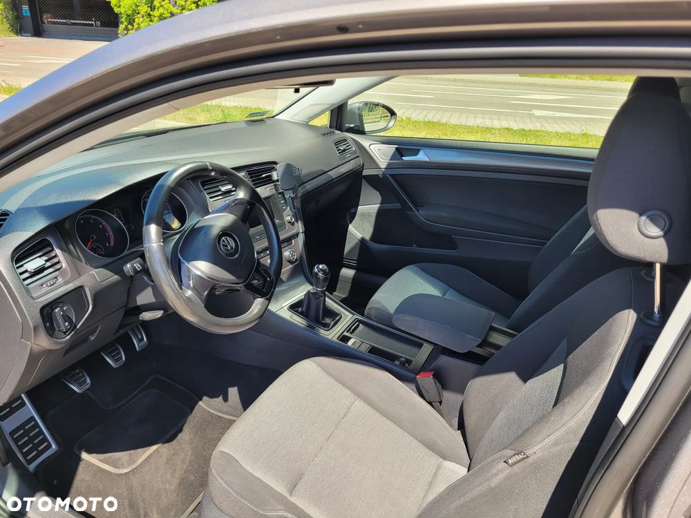 Volkswagen Golf 1.2 TSI BMT Trendline - 18