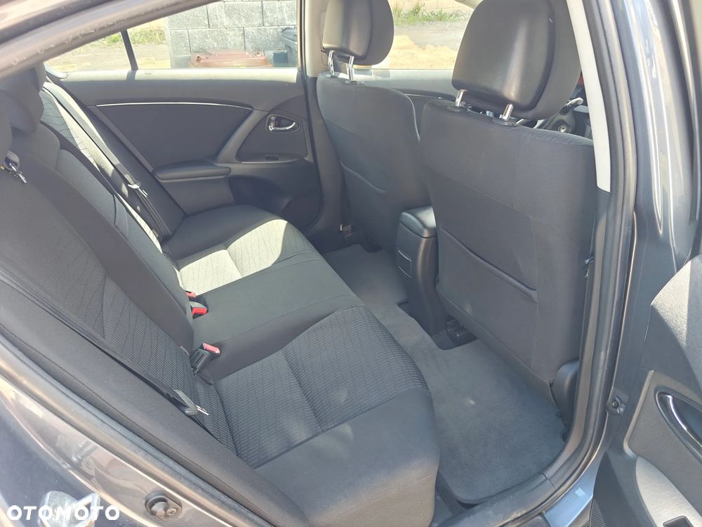 Toyota Avensis 2.0 D-4D Sol - 14