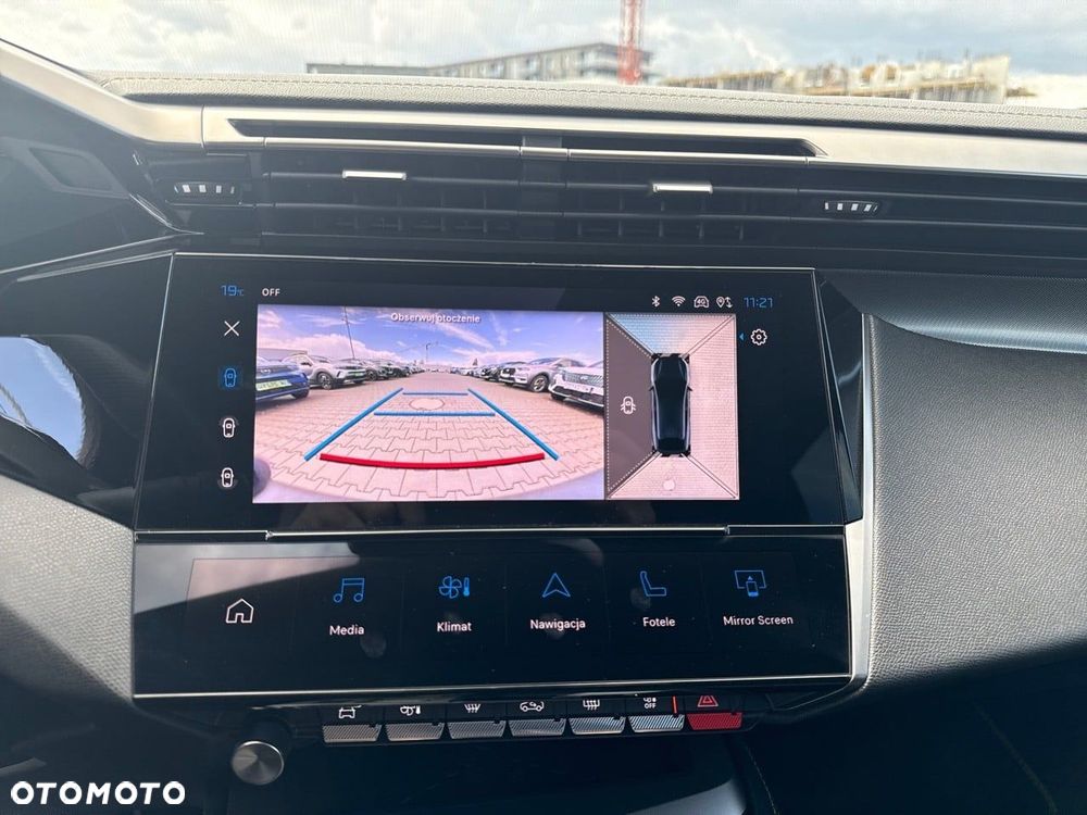 Peugeot 408 1.6 Plug-In Hybrid 225 GT EAT8 - 23