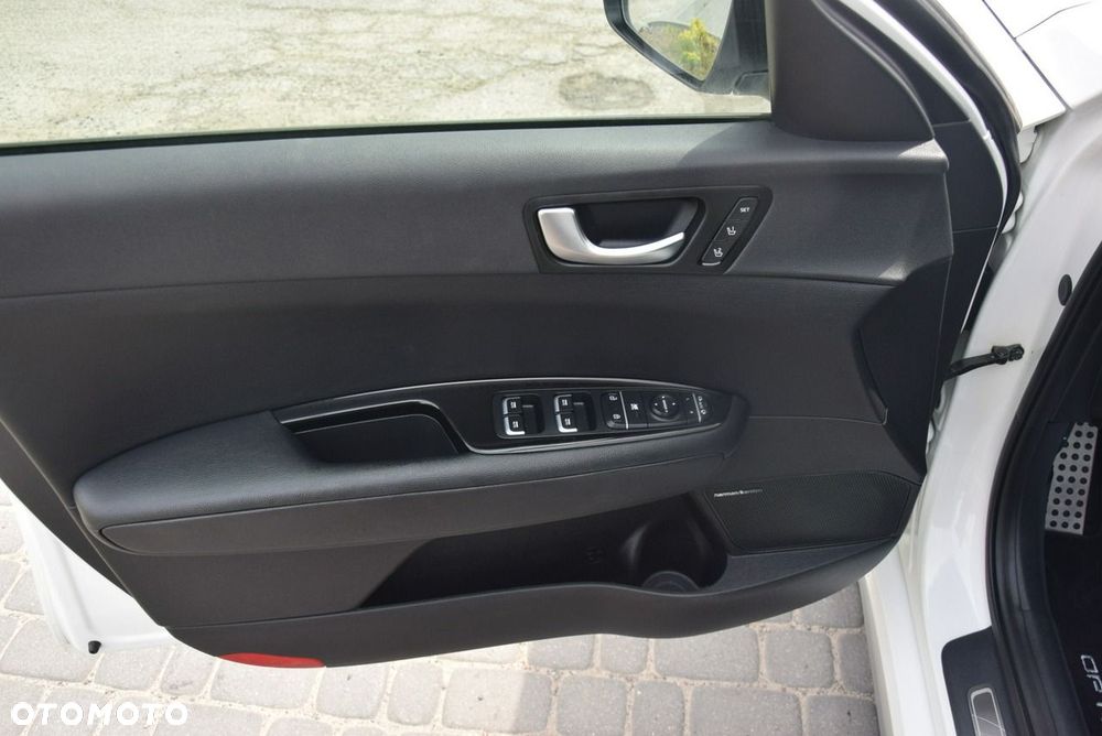 Kia Optima - 36