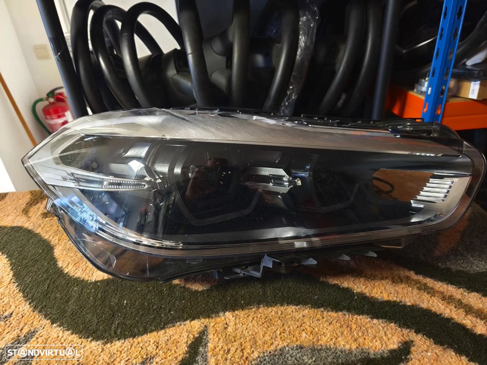 Farol direito full Led BMW X2 F39 - 8738186