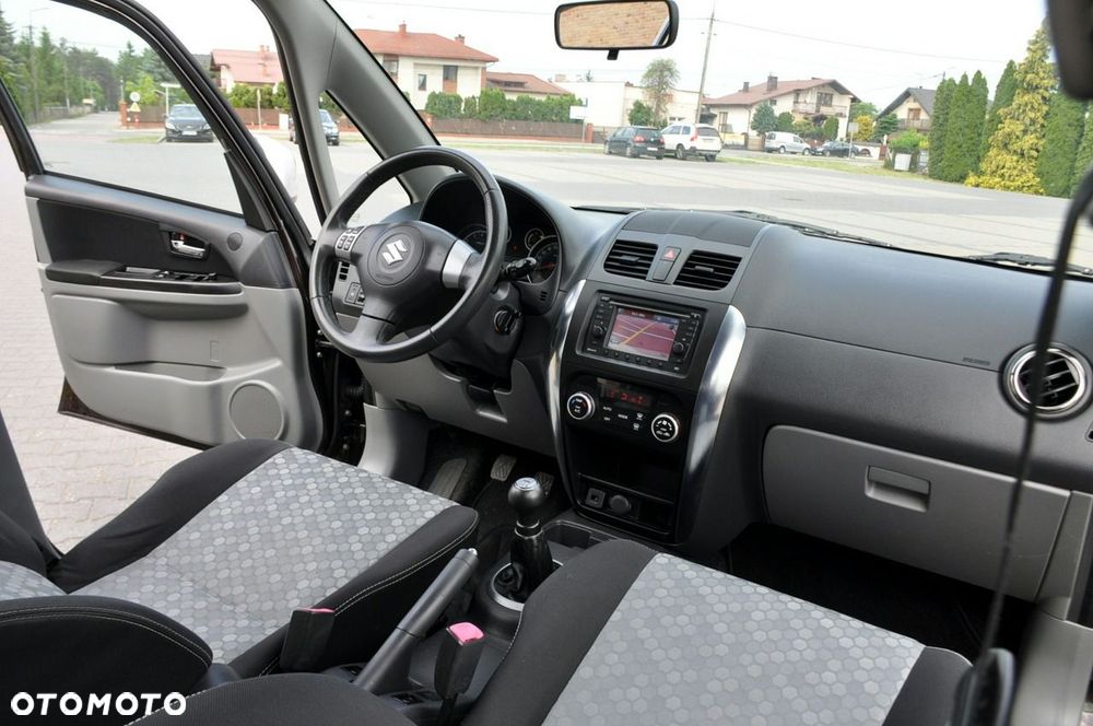 Suzuki SX4 - 25
