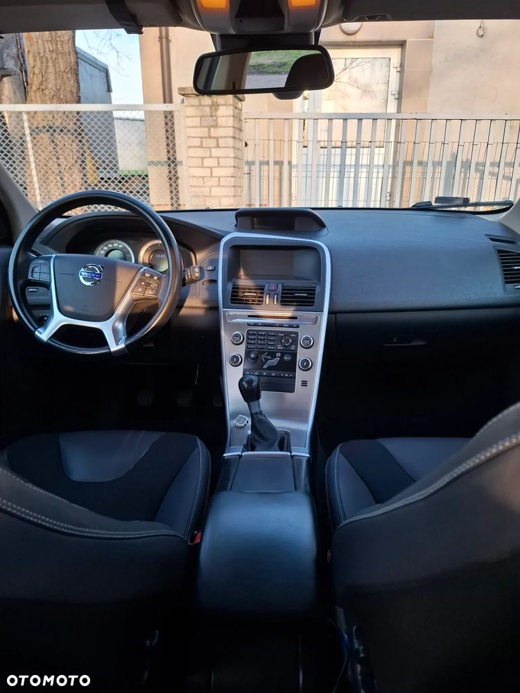 Volvo XC 60 2.4D AWD Momentum - 13