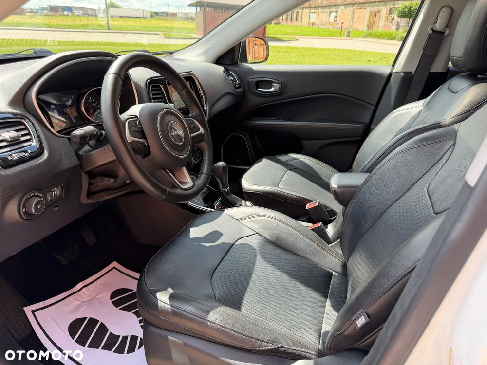 Jeep Compass - 10