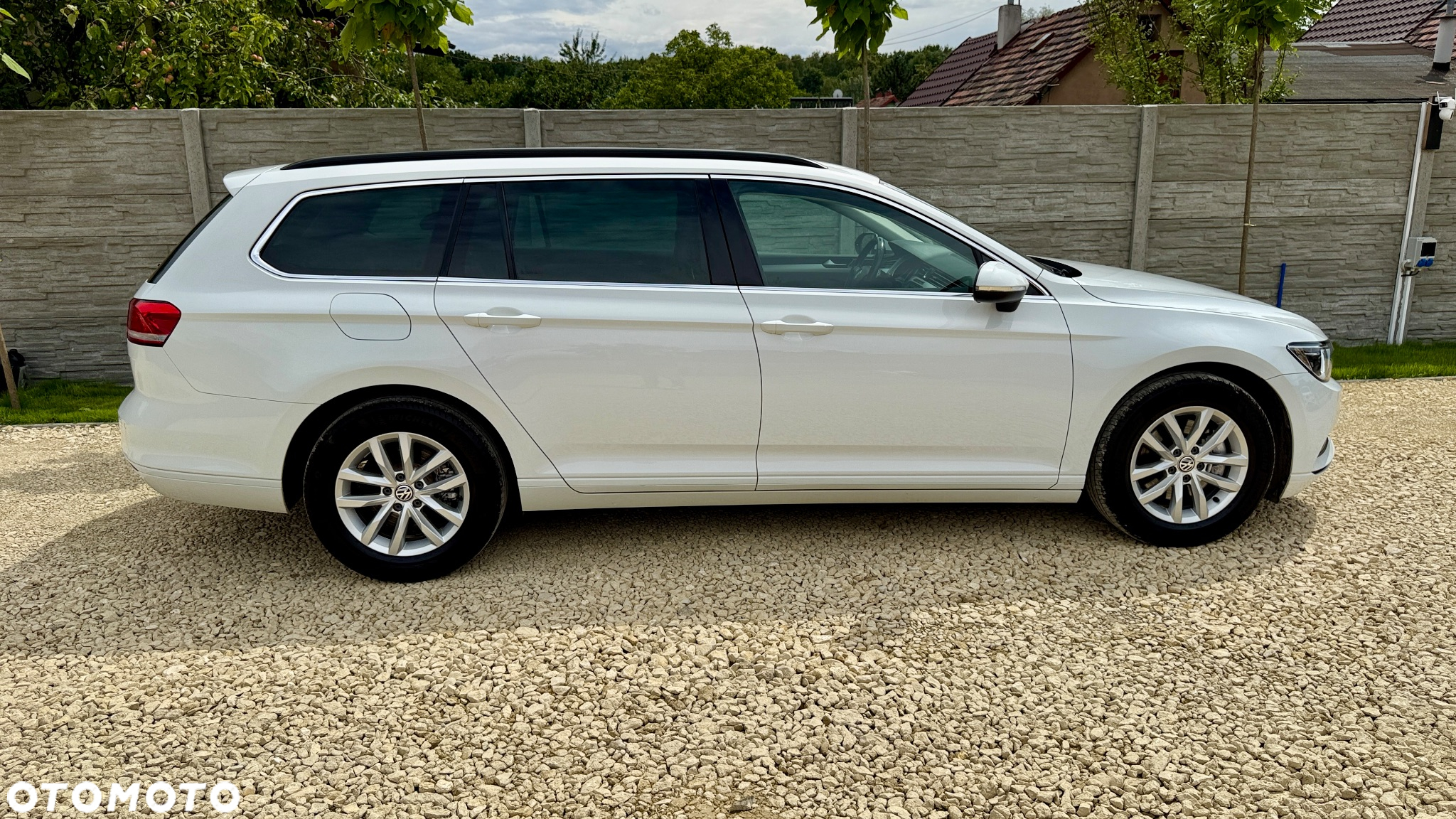 Volkswagen Passat Variant 1.6 TDI SCR DSG Comfortline - 5