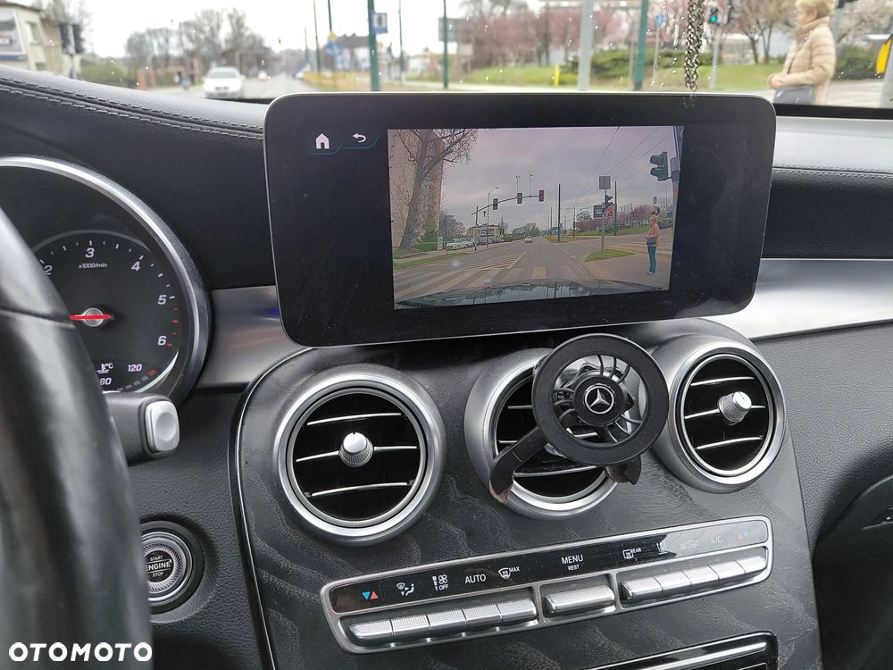 Mercedes-Benz GLC 200 d 4Matic 9G-TRONIC AMG Line - 12