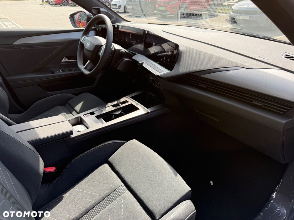 Opel Astra 1.2 T mHEV GS S&S eDTC - 11
