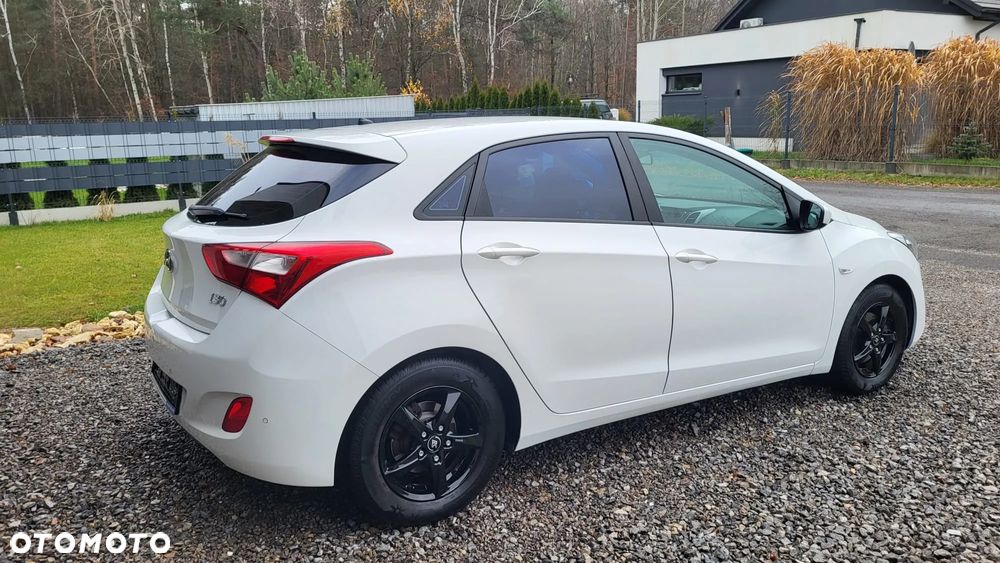 Hyundai i30 1.4 Fifa World Cup Edition - 6